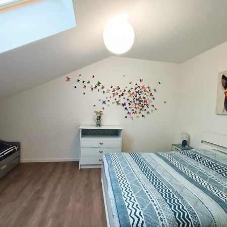 Superbe Appartement Type Loft En Duplex Rue Buat シャロン・アン・シャンパーニュ エクステリア 写真